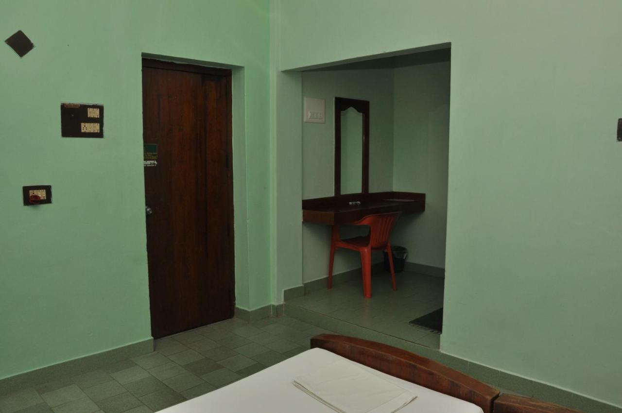 Valli Hotel 坦贾武尔 外观 照片