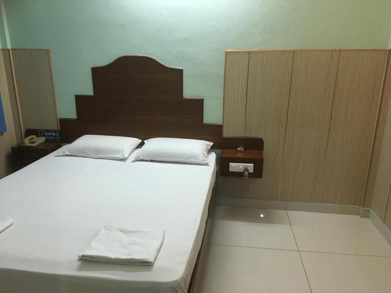 Valli Hotel 坦贾武尔 外观 照片